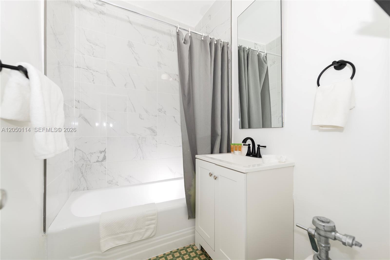 6760 Collins Avenue 7 Property Photo 2