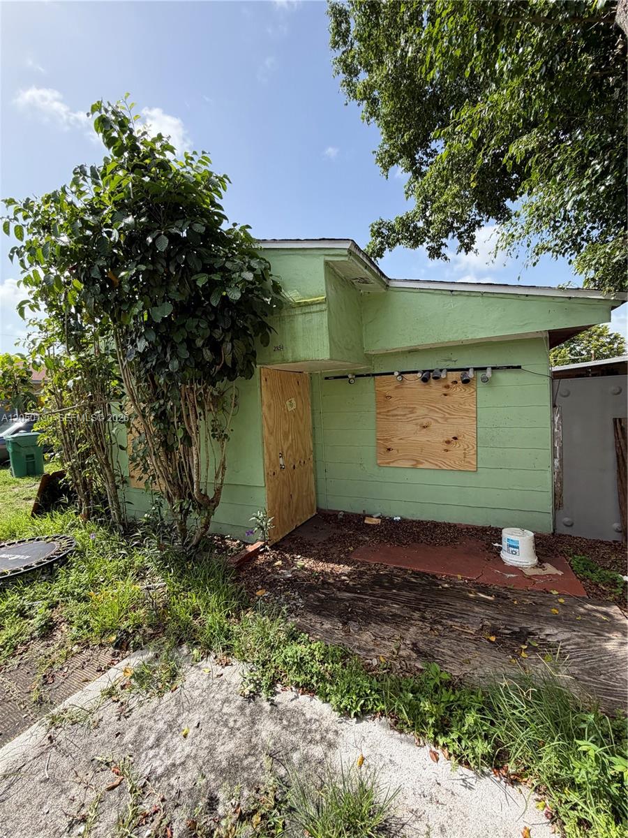 2954 Nw 91st Street Property Photo 15
