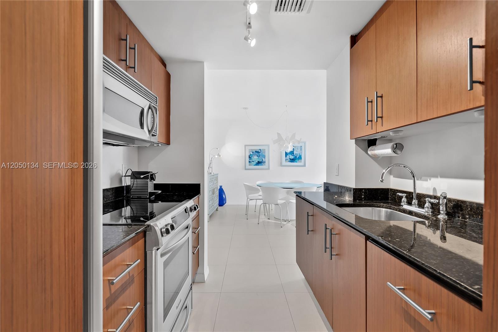 10275 Collins Avenue 417 Property Photo 14