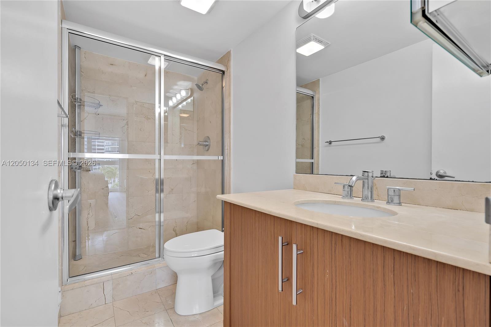 10275 Collins Avenue 417 Property Photo 21