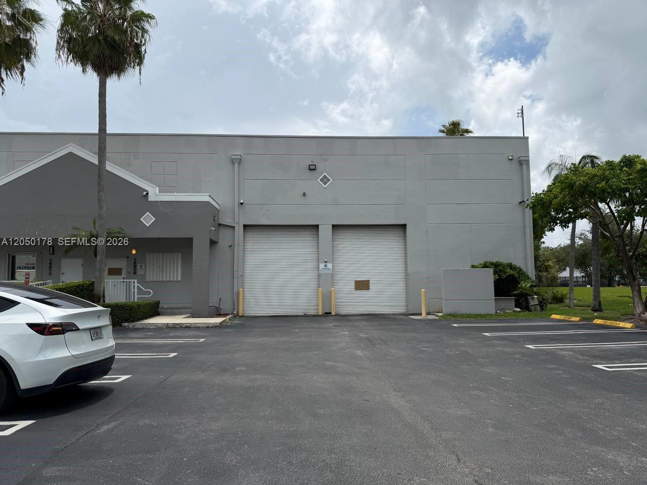 10850 Nw 27th Street Property Photo 1
