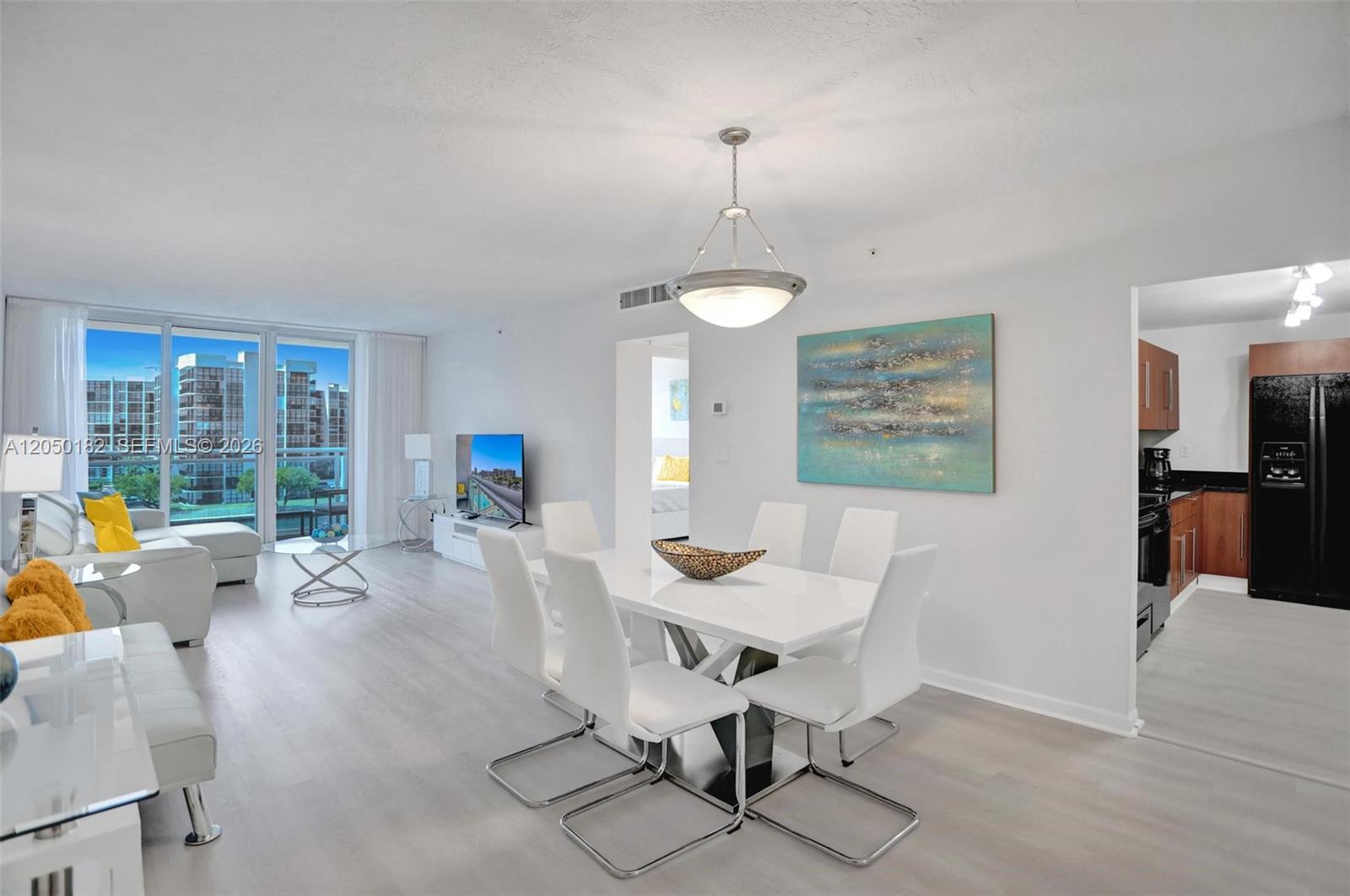 3000 S Ocean Drive 412 (available Now) Property Photo 5