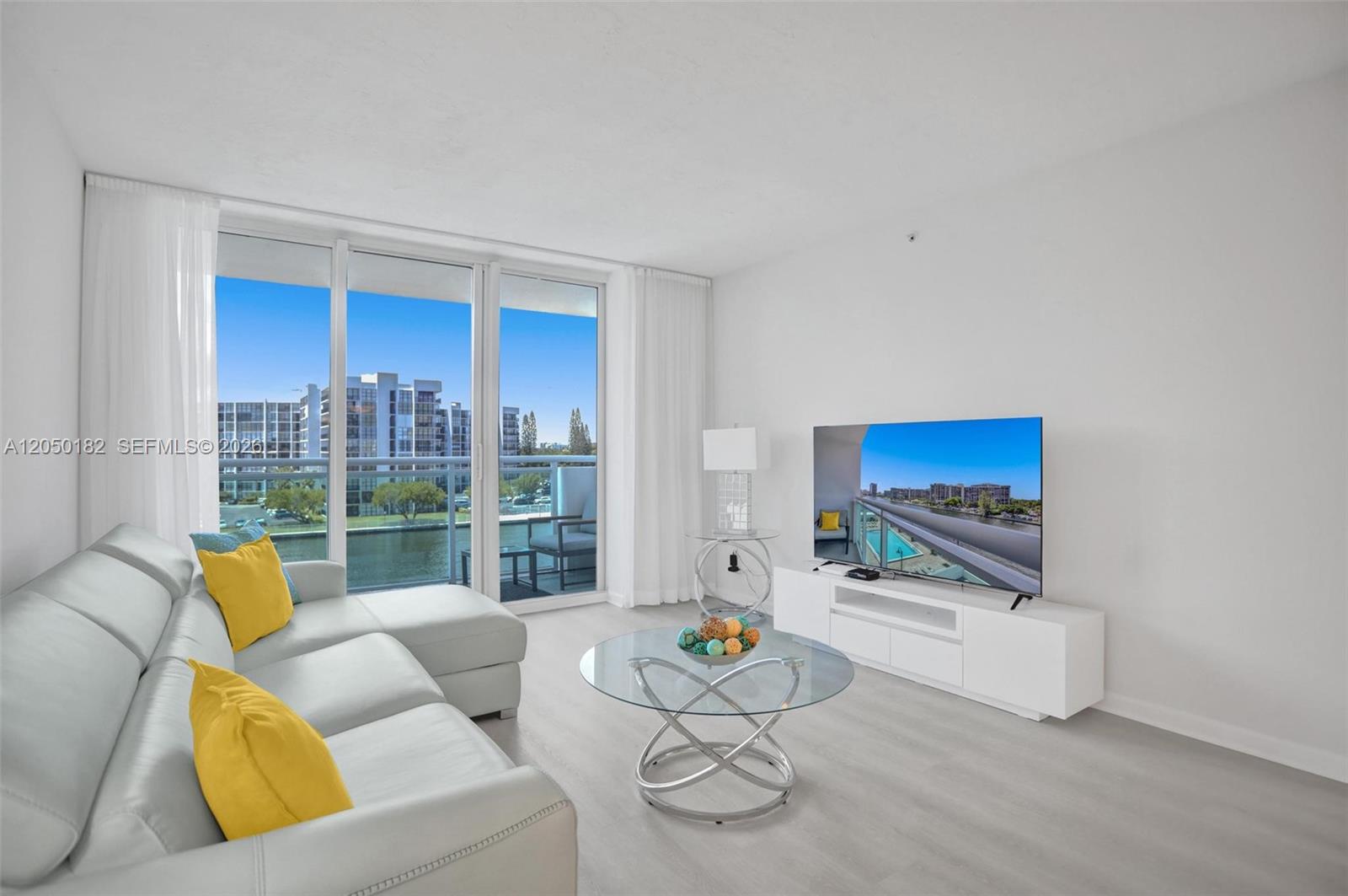 3000 S Ocean Drive 412 (available Now) Property Photo 9