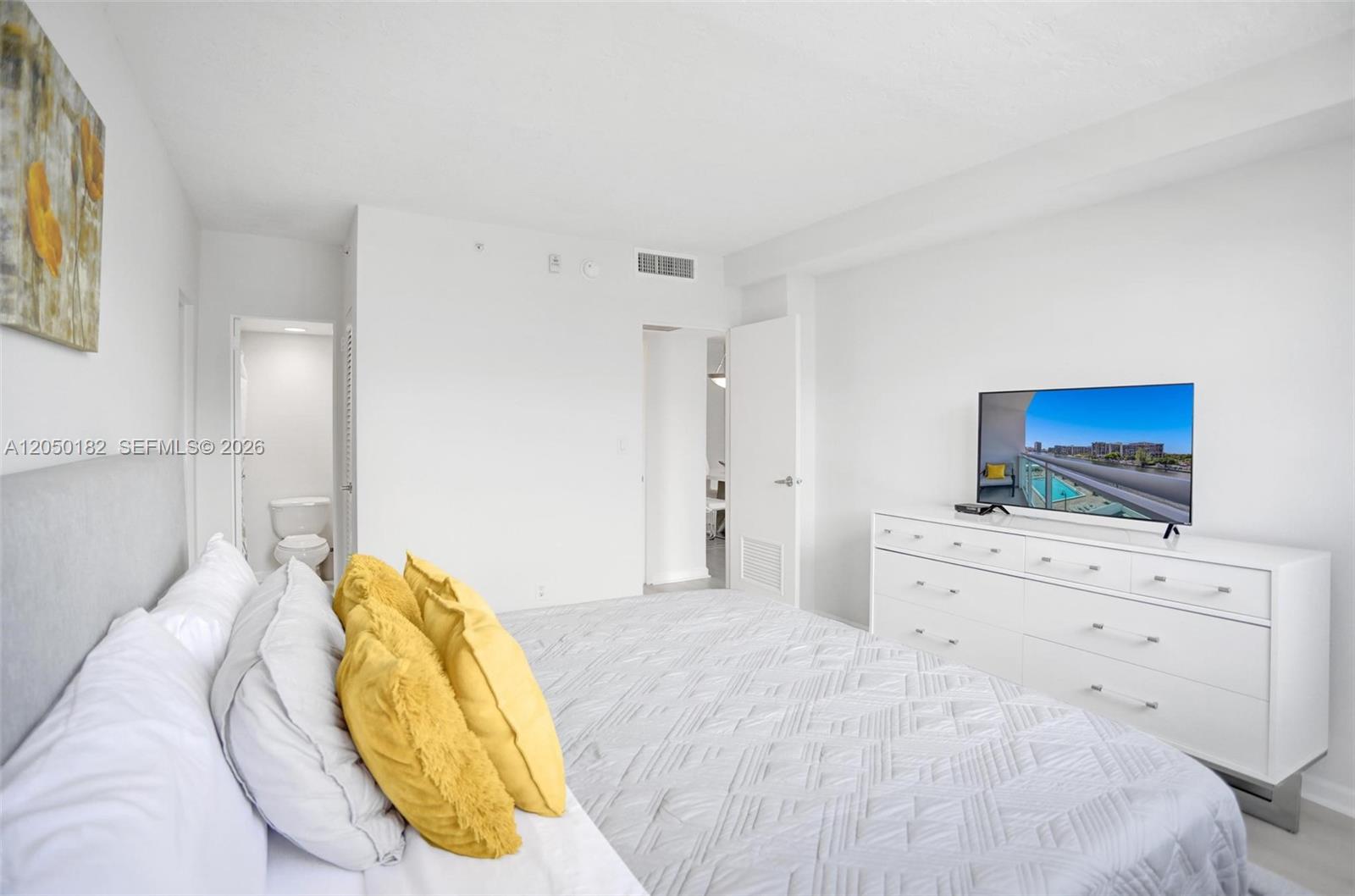 3000 S Ocean Drive 412 (available Now) Property Photo 21