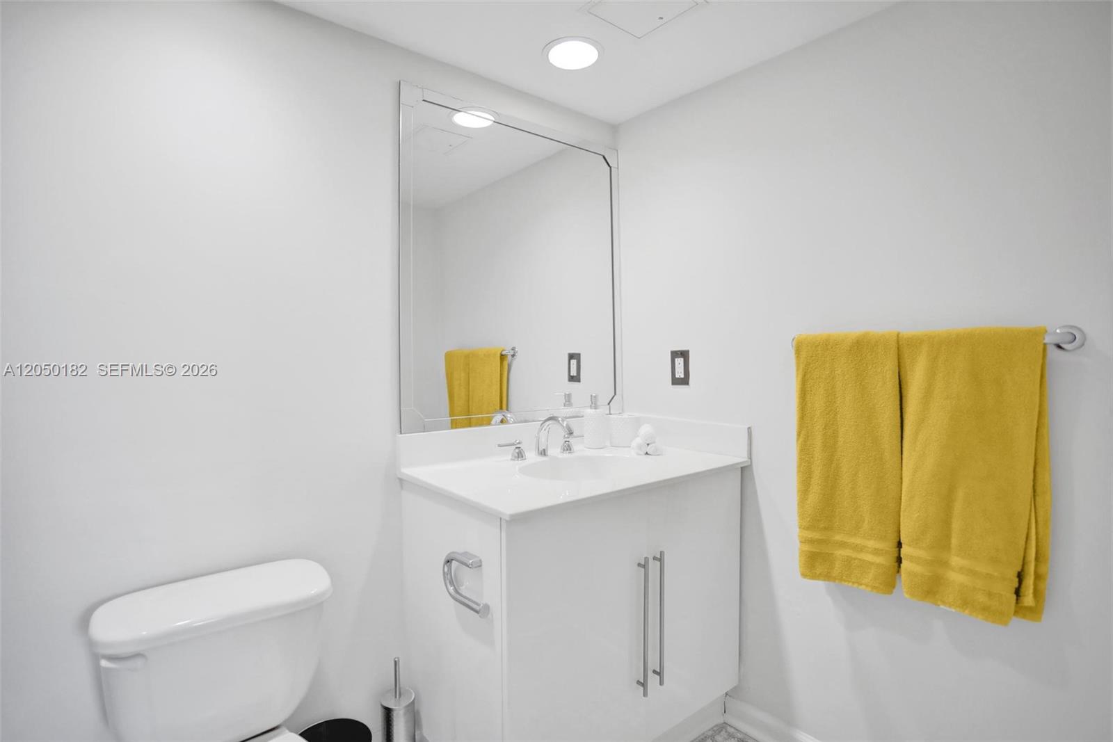 3000 S Ocean Drive 412 (available Now) Property Photo 24