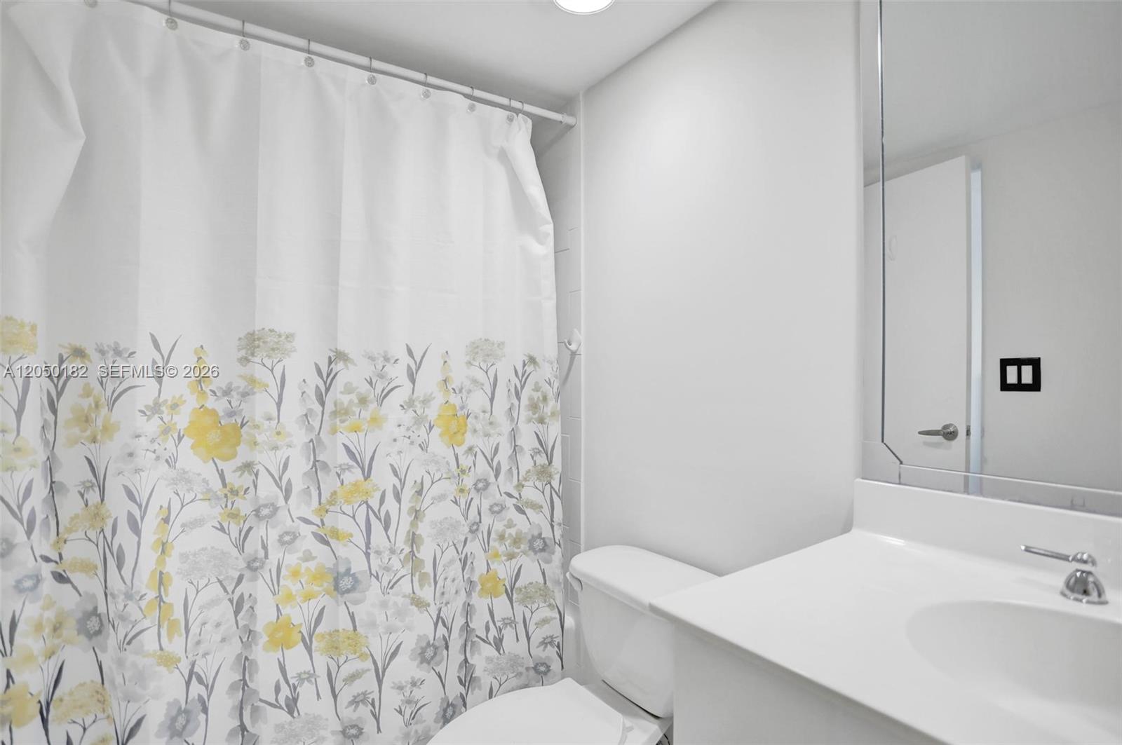 3000 S Ocean Drive 412 (available Now) Property Photo 25