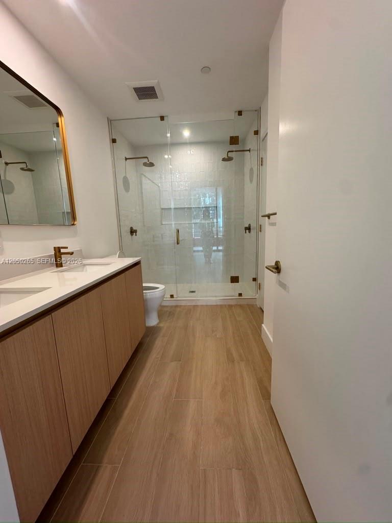90 Ne 32 Street 210 Property Photo 4