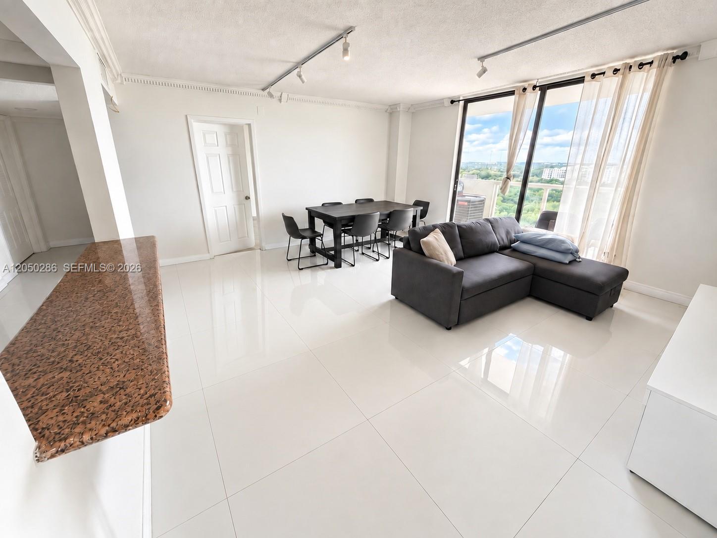 13499 Biscayne Boulevard 1407 Property Photo 4