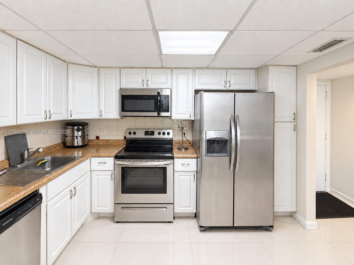 13499 Biscayne Boulevard 1407 Property Photo 6