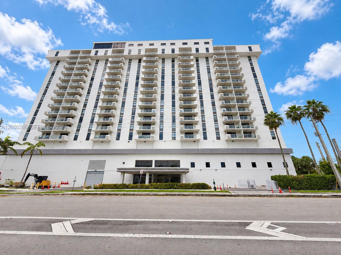 13499 Biscayne Boulevard 1407 Property Photo 20