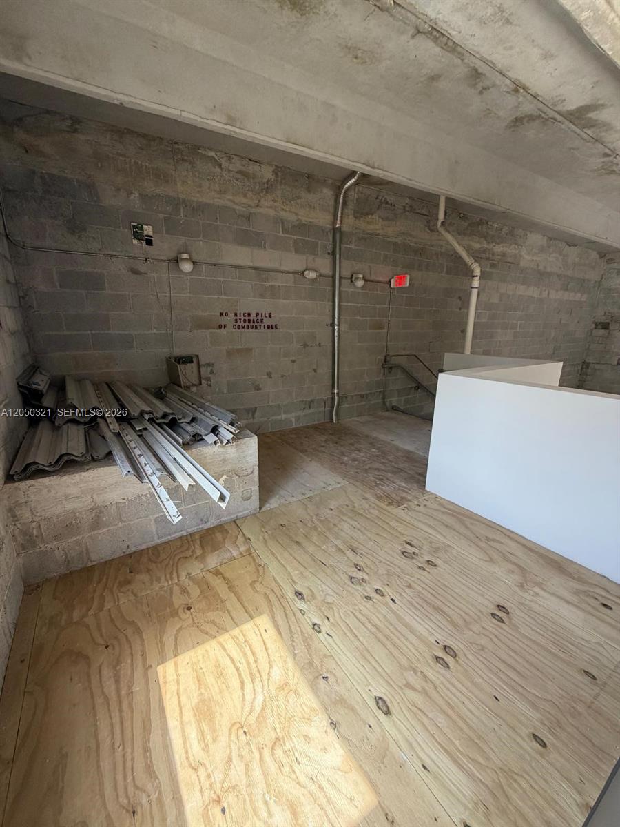 A12050321 Property Photo 6
