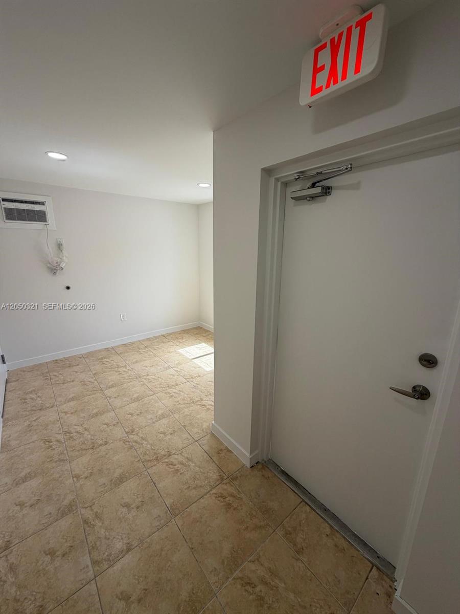 A12050321 Property Photo 7