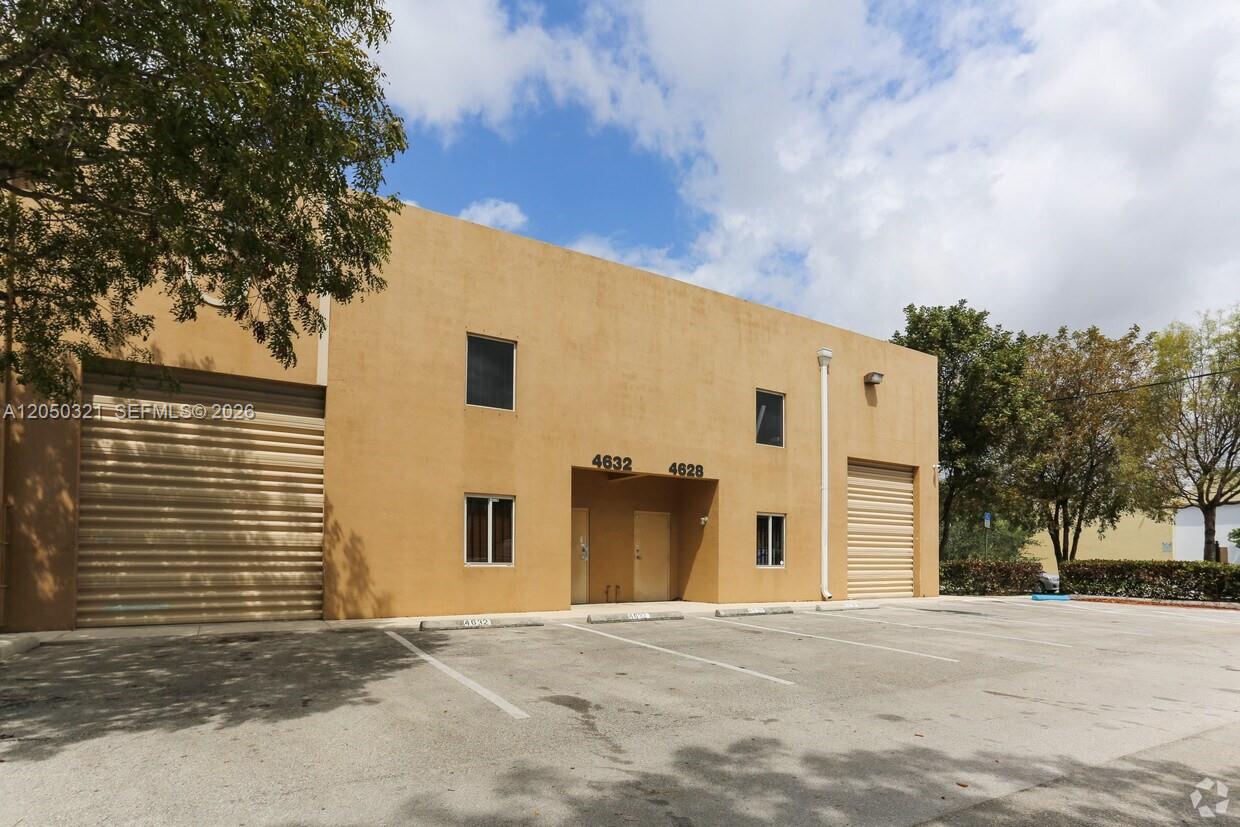 A12050321 Property Photo 12