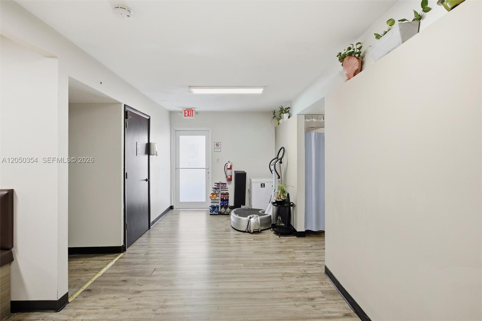 A12050354 Property Photo 11