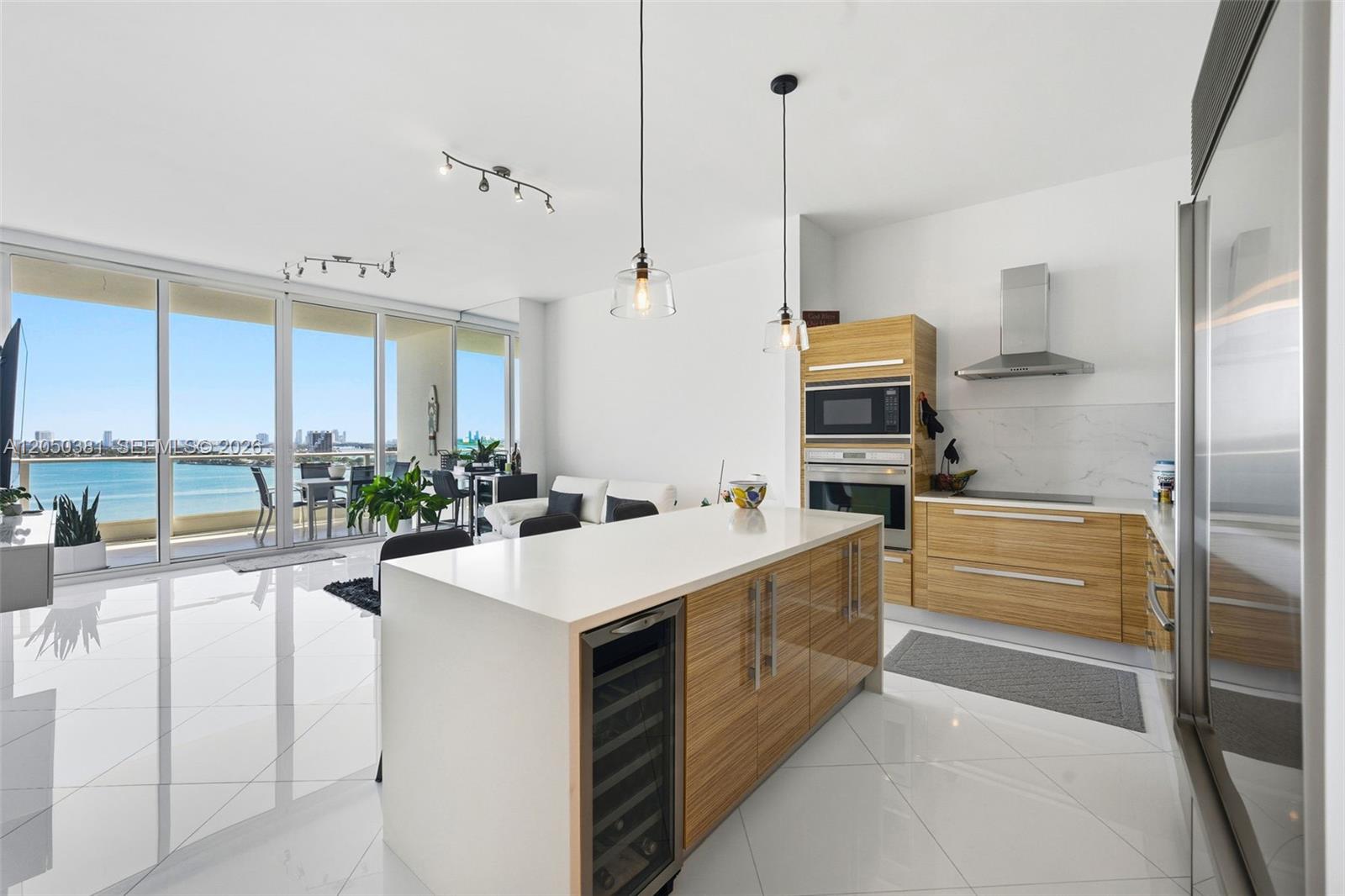 2020 N Bayshore Drive 1908 Property Photo 10