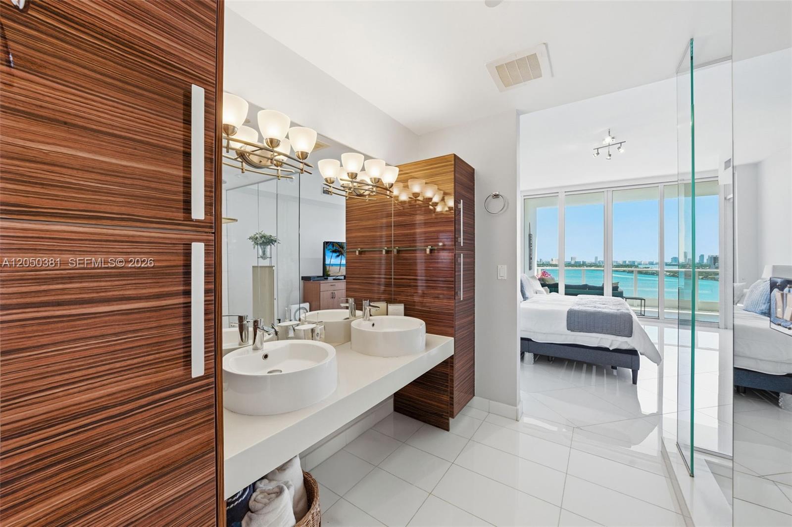 2020 N Bayshore Drive 1908 Property Photo 13