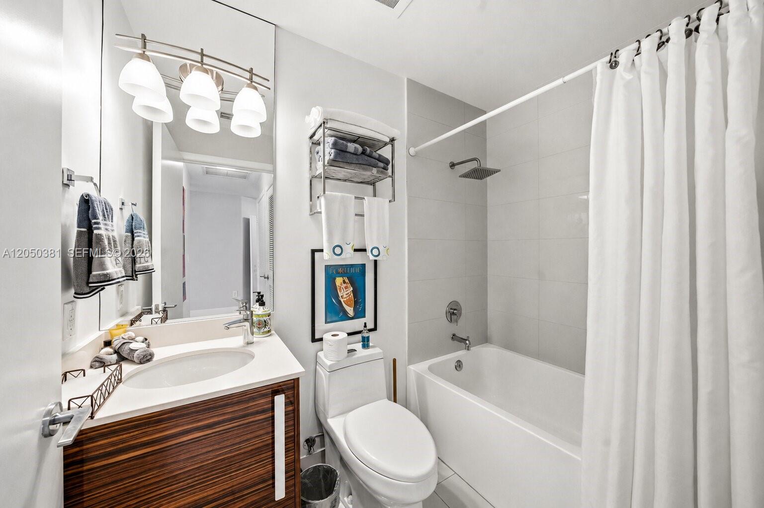 2020 N Bayshore Drive 1908 Property Photo 18