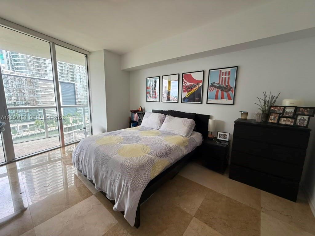 475 Brickell Avenue 1012 Property Photo 9