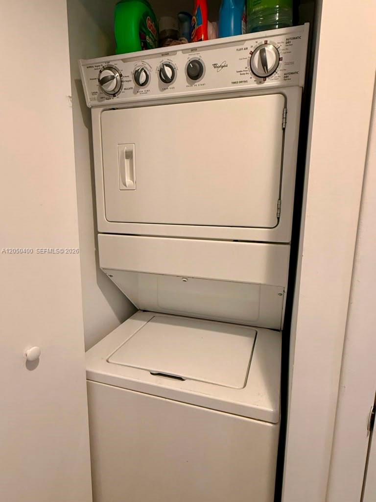 475 Brickell Avenue 1012 Property Photo 11