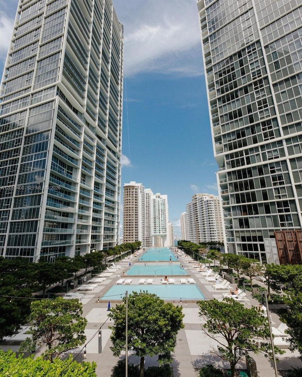 475 Brickell Avenue 1012 Property Photo 14