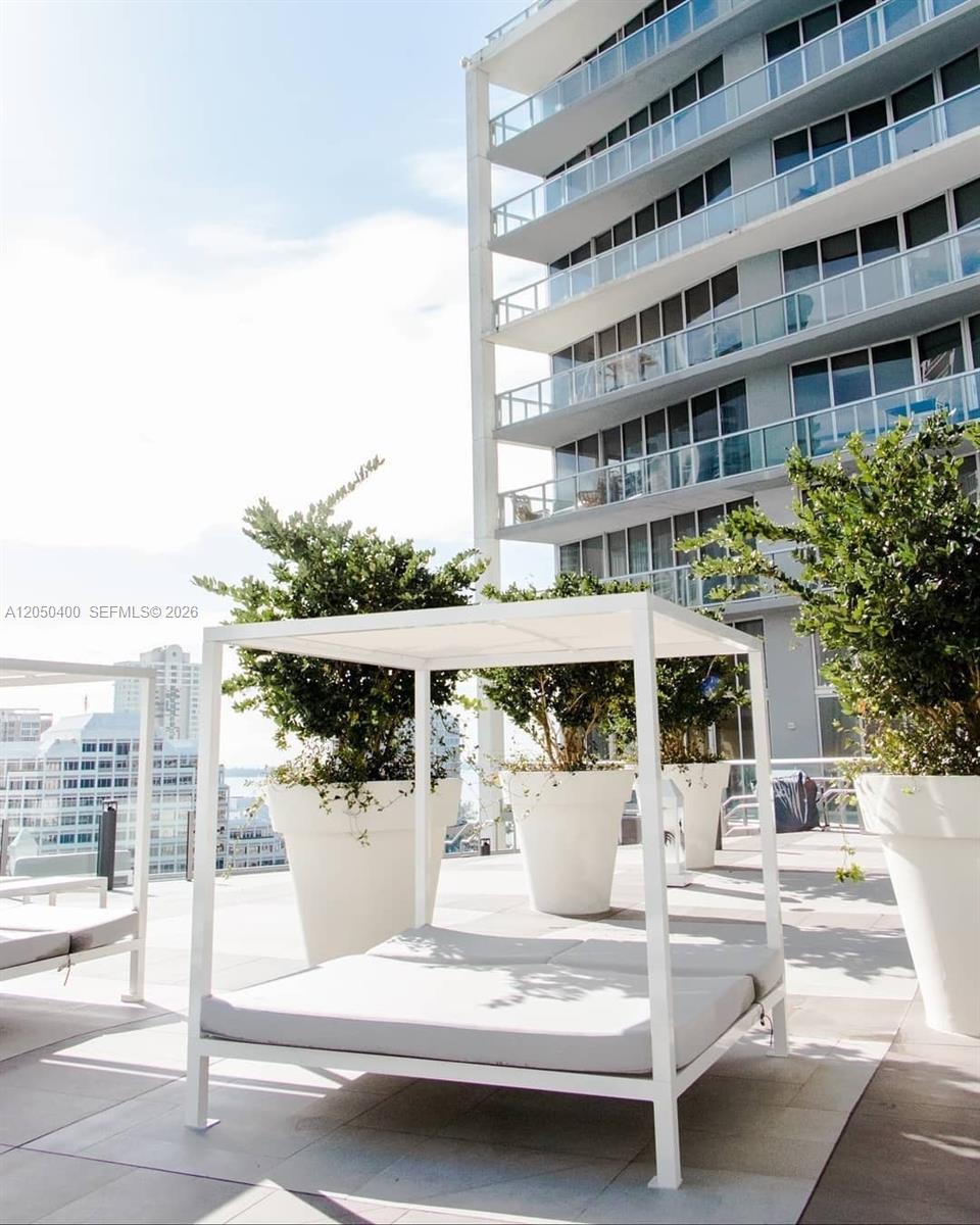 475 Brickell Avenue 1012 Property Photo 16