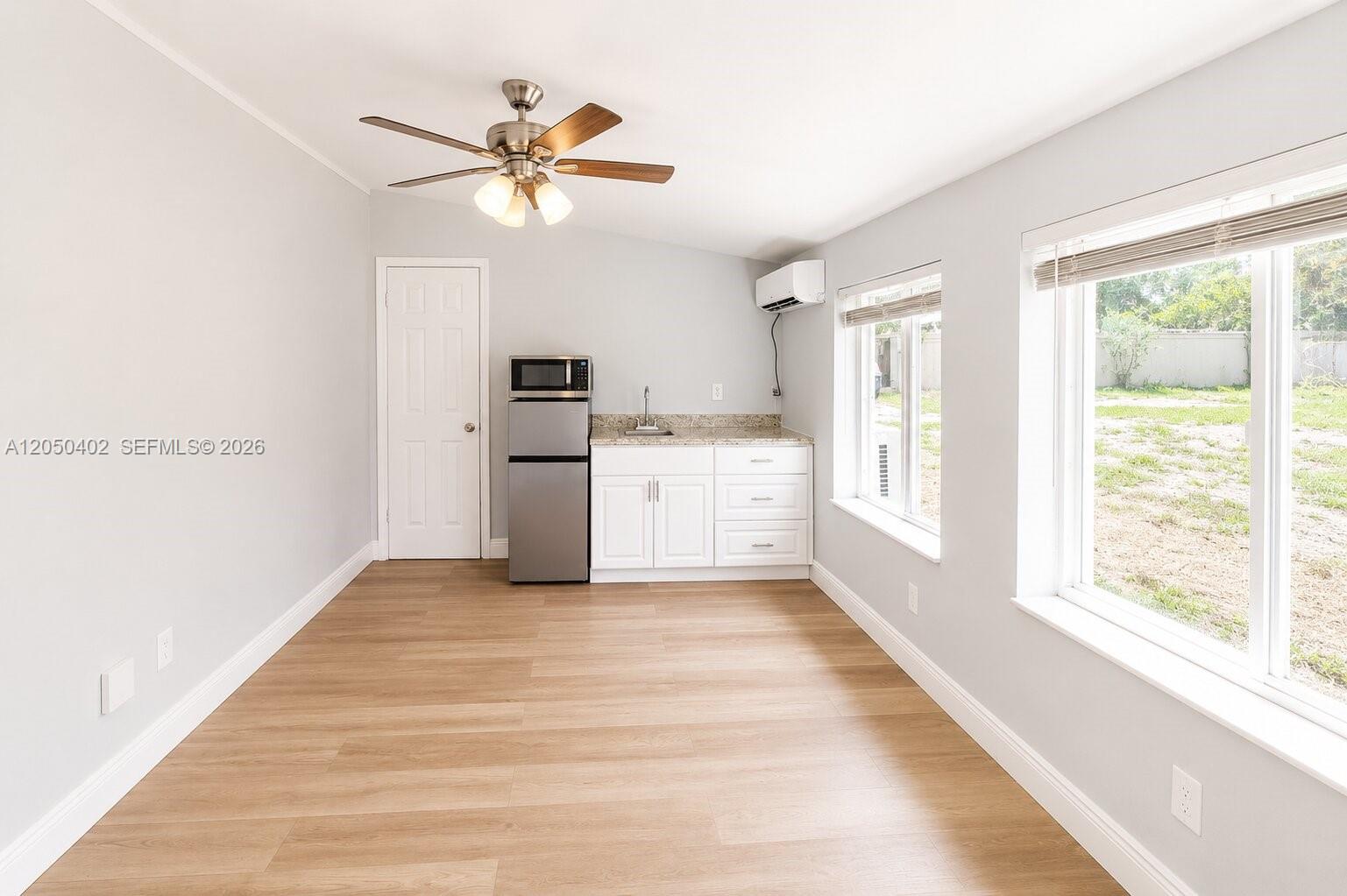 2511 SW 3rd Street B- B Property Photo 1
