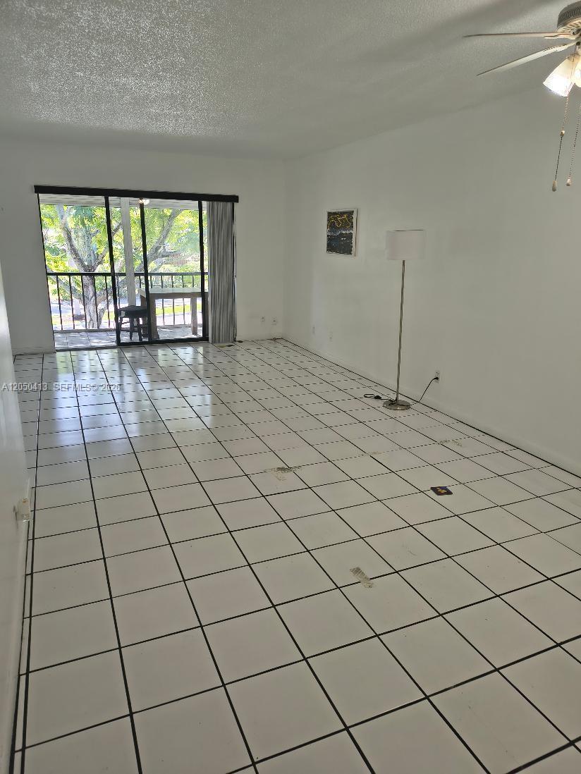 3105 Oakland Shores J 207 Property Photo 3