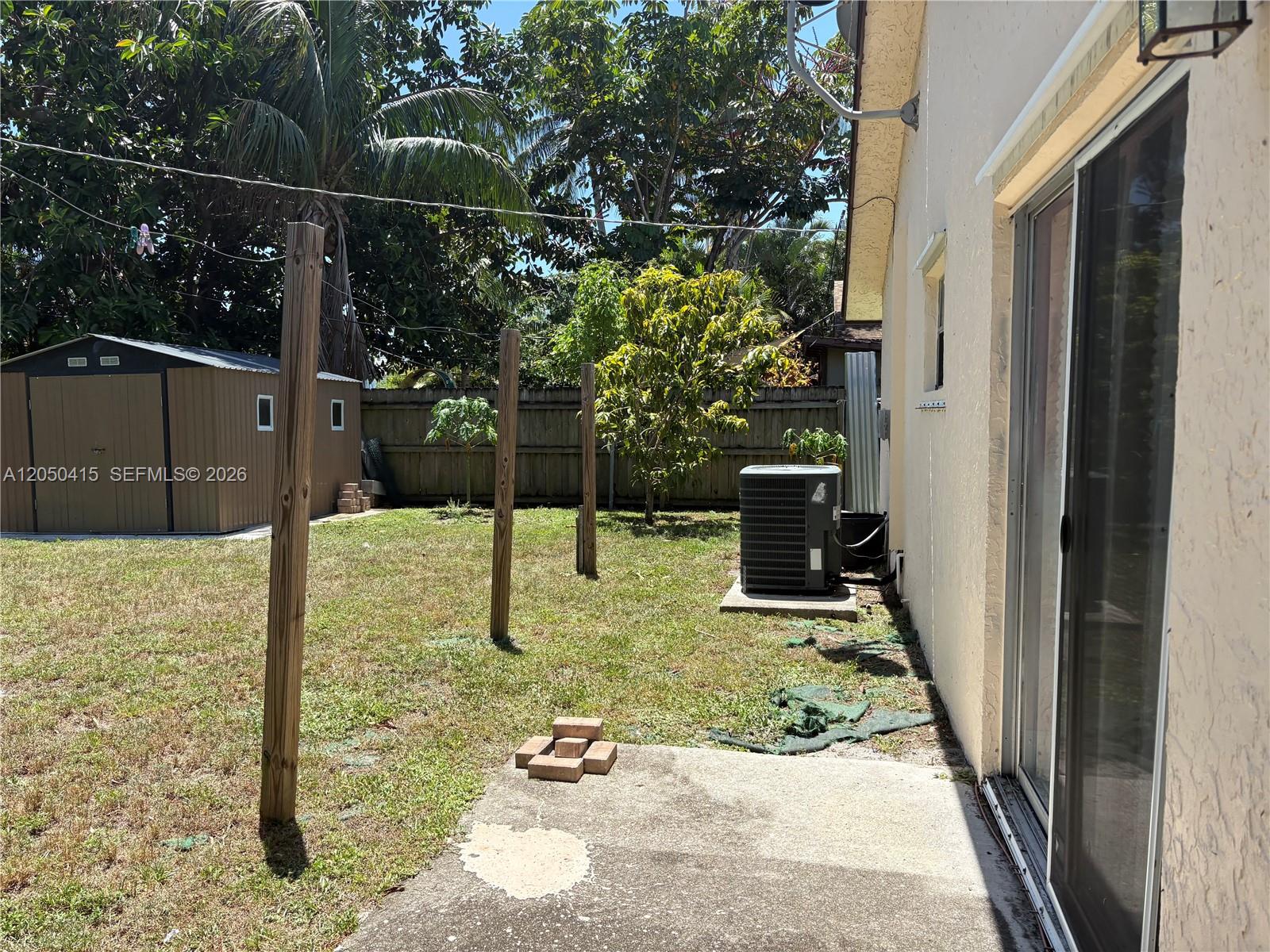 4280 N Dixie Highway Property Photo 22