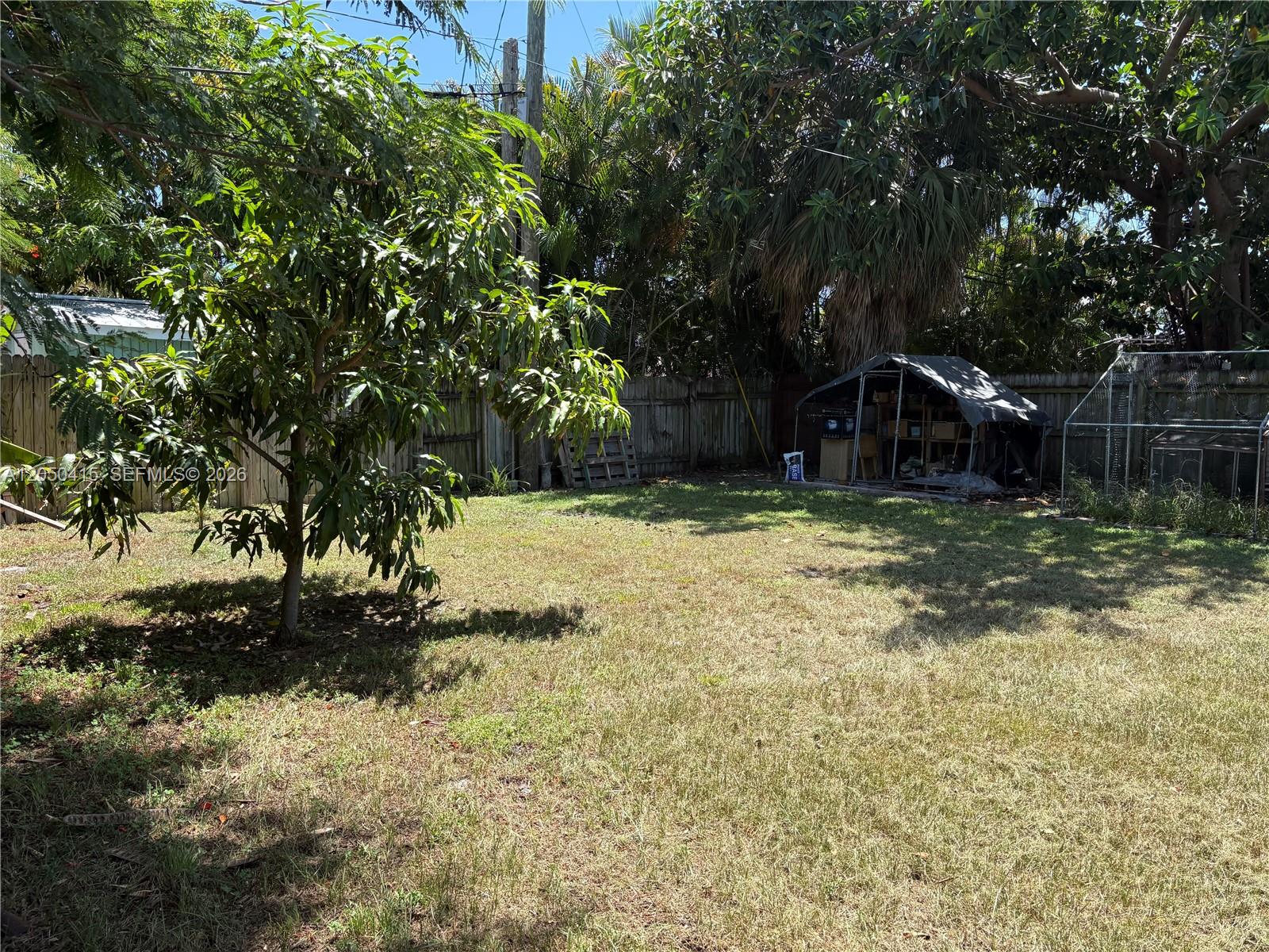4280 N Dixie Highway Property Photo 24
