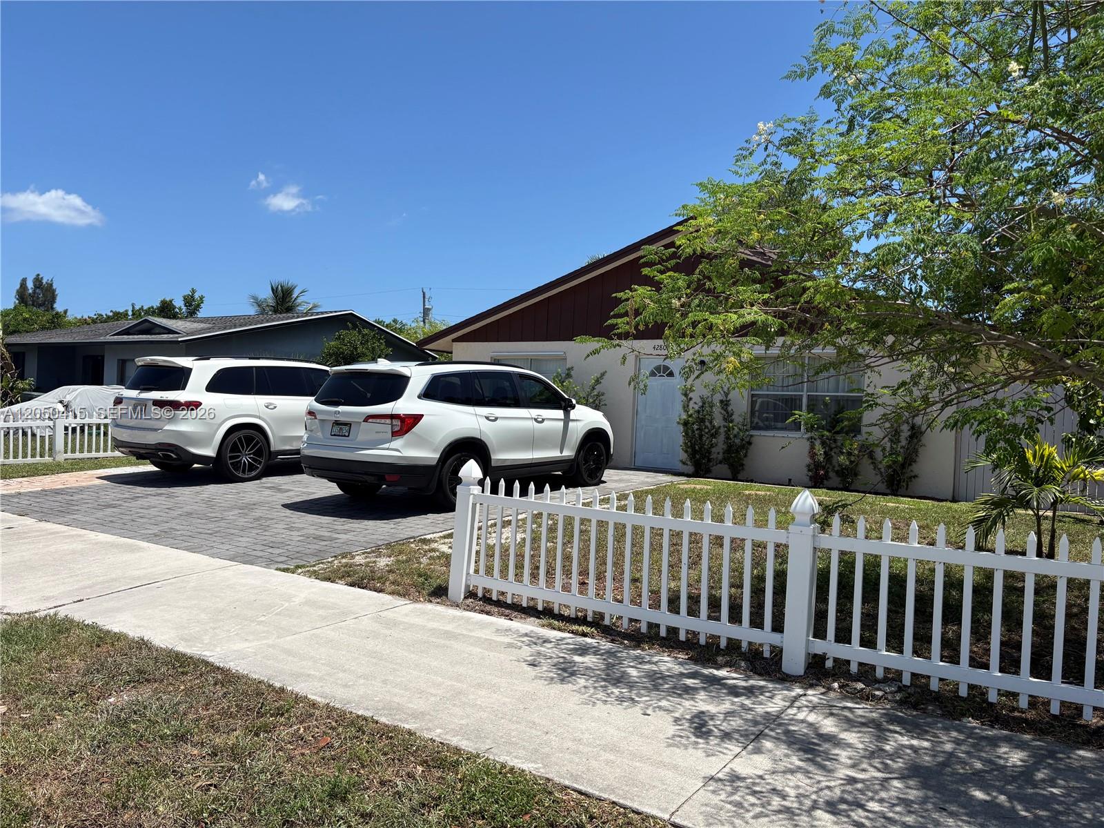 4280 N Dixie Highway Property Photo 30