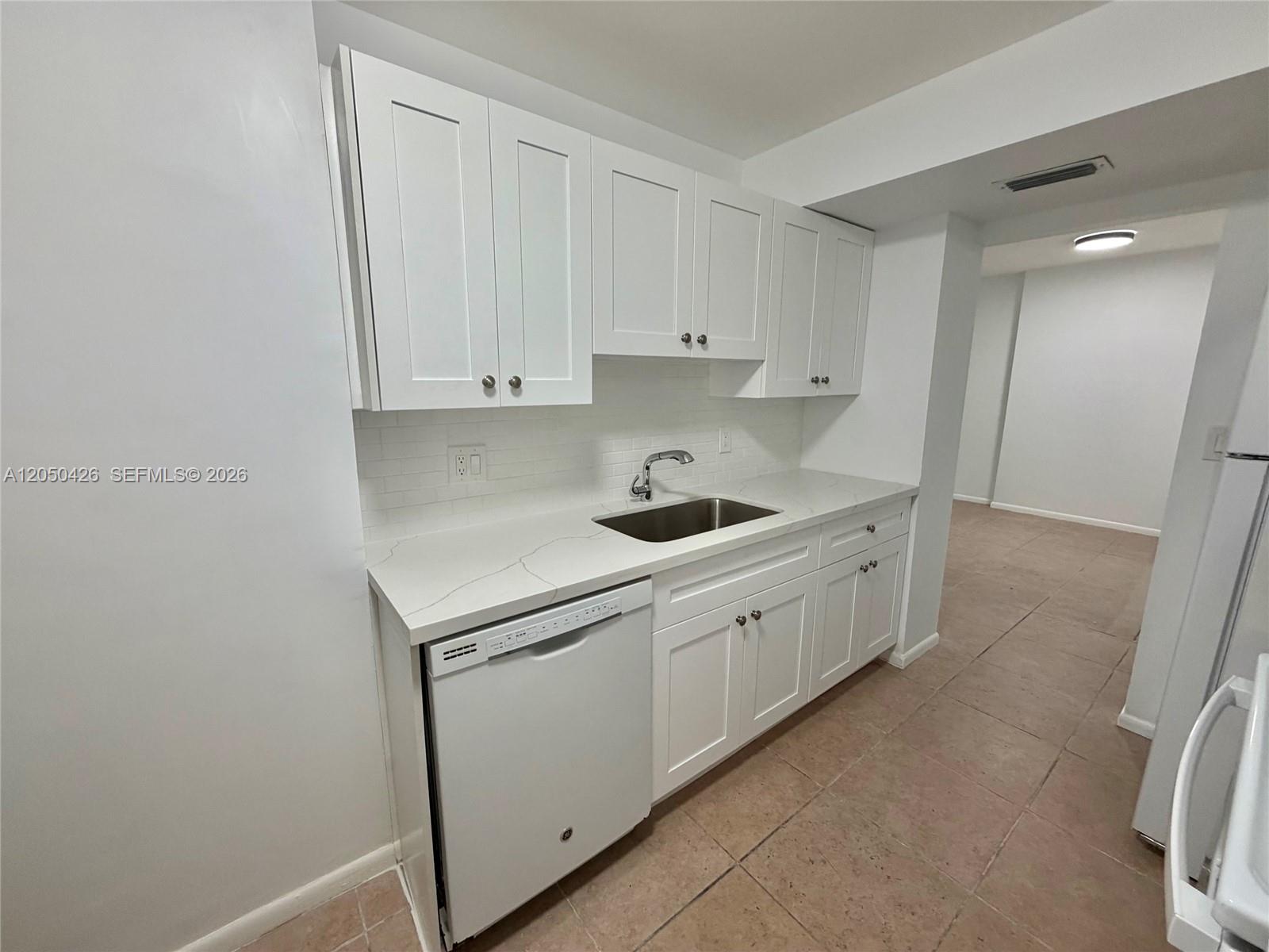 4400 Hillcrest Drive 308a Property Photo 6
