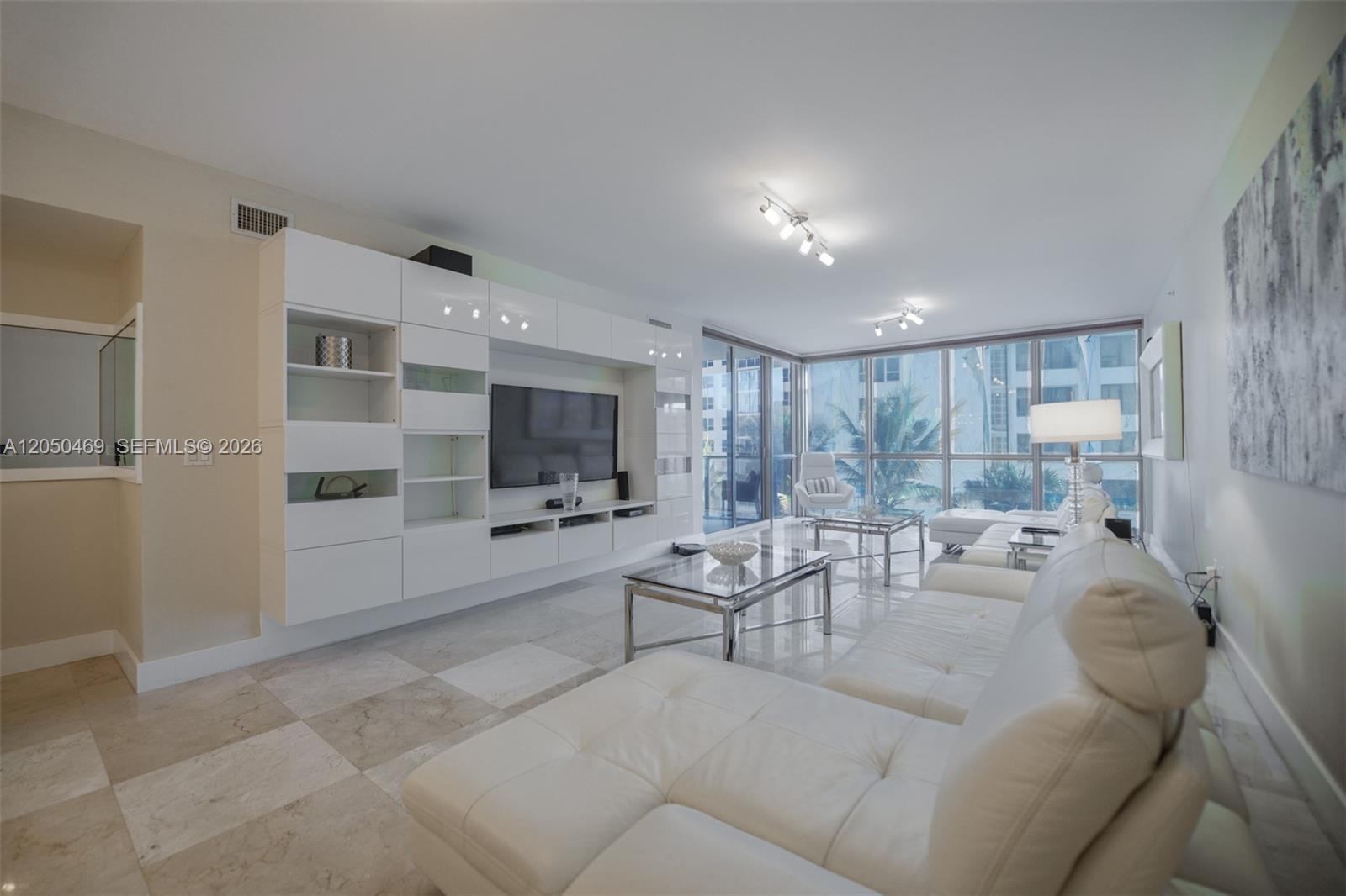 3101 S Ocean Drive 404 Property Photo 3