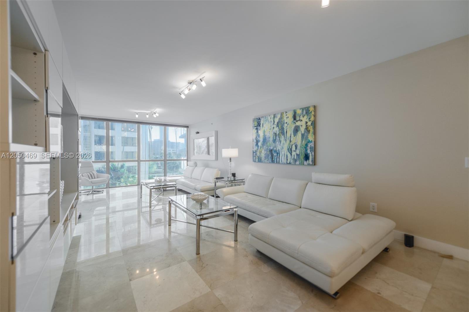 3101 S Ocean Drive 404 Property Photo 5