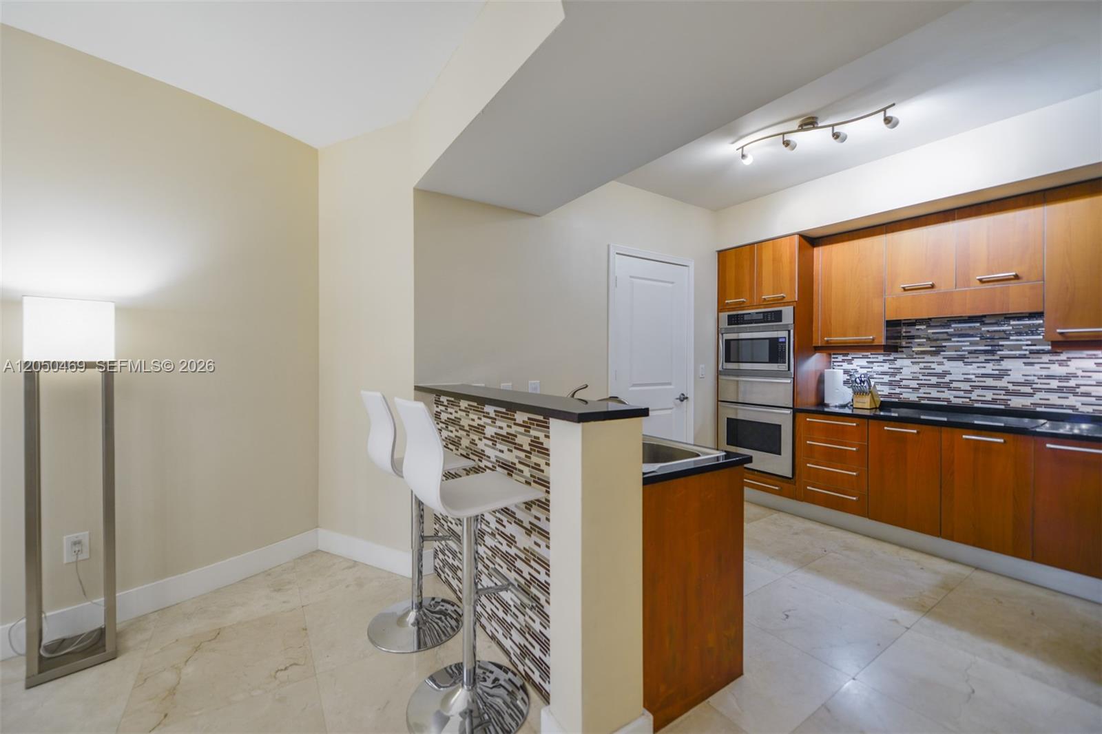 3101 S Ocean Drive 404 Property Photo 11