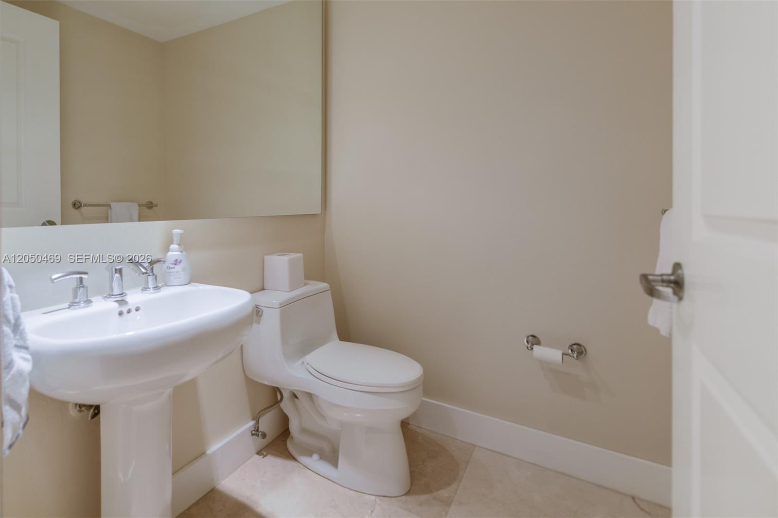 3101 S Ocean Drive 404 Property Photo 15
