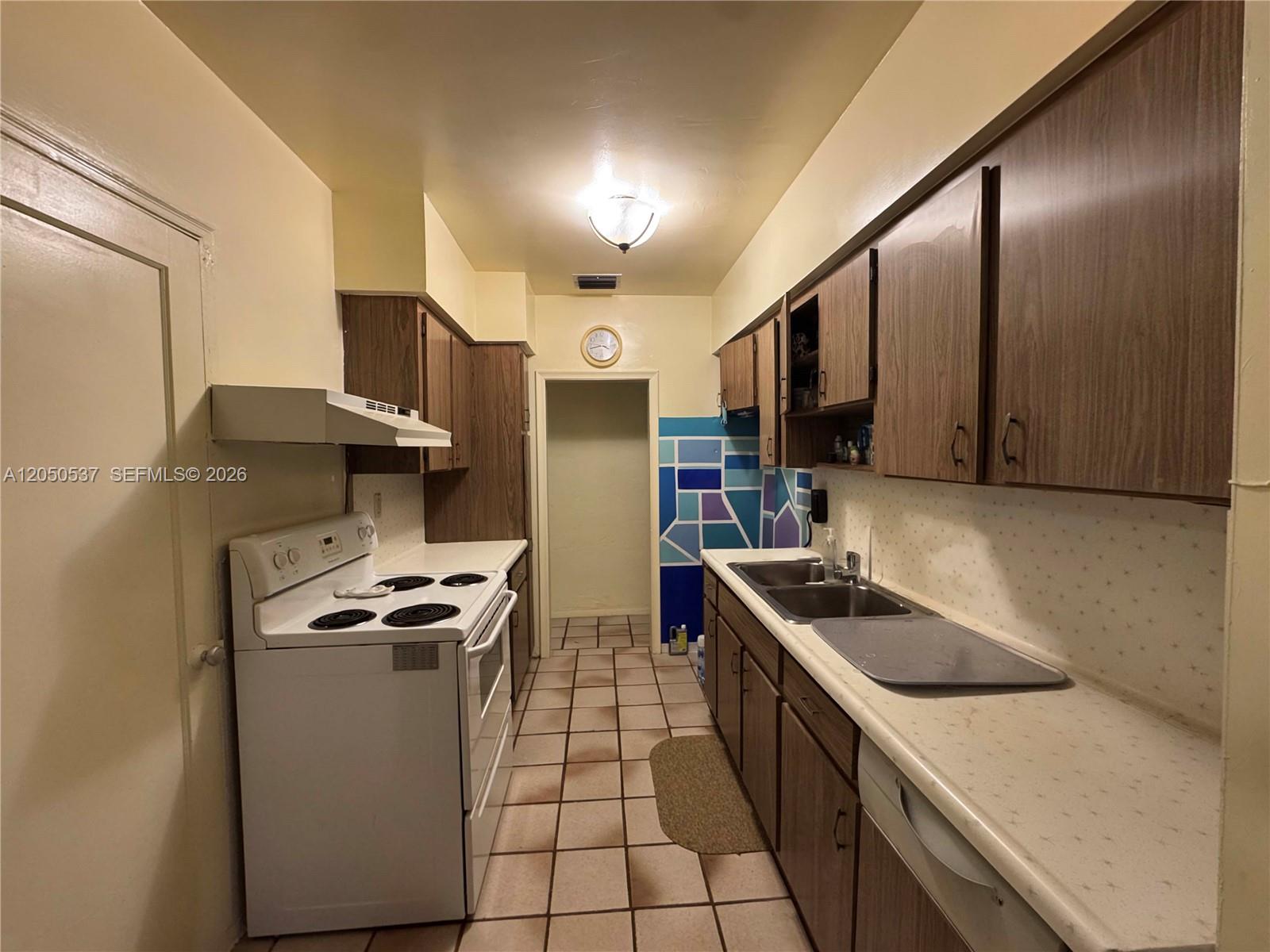 14720 Jackson Street Property Photo 3