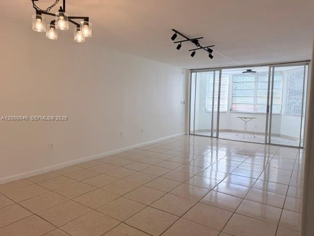 A12050546 Property Photo 13