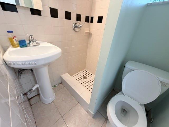 A12050546 Property Photo 23