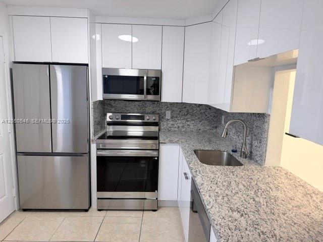A12050546 Property Photo 24