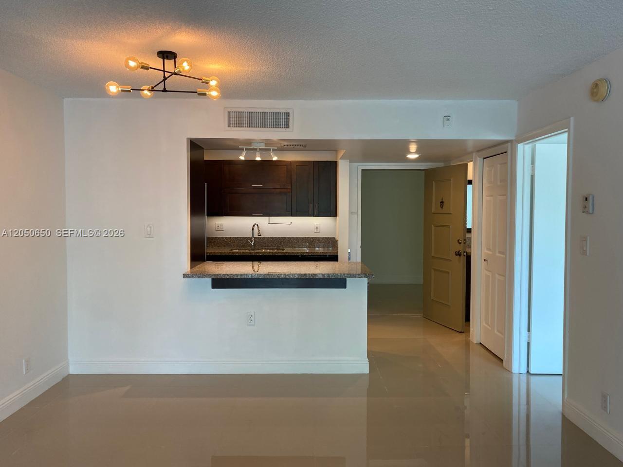 100 Lakeview Drive 316 Property Photo 12