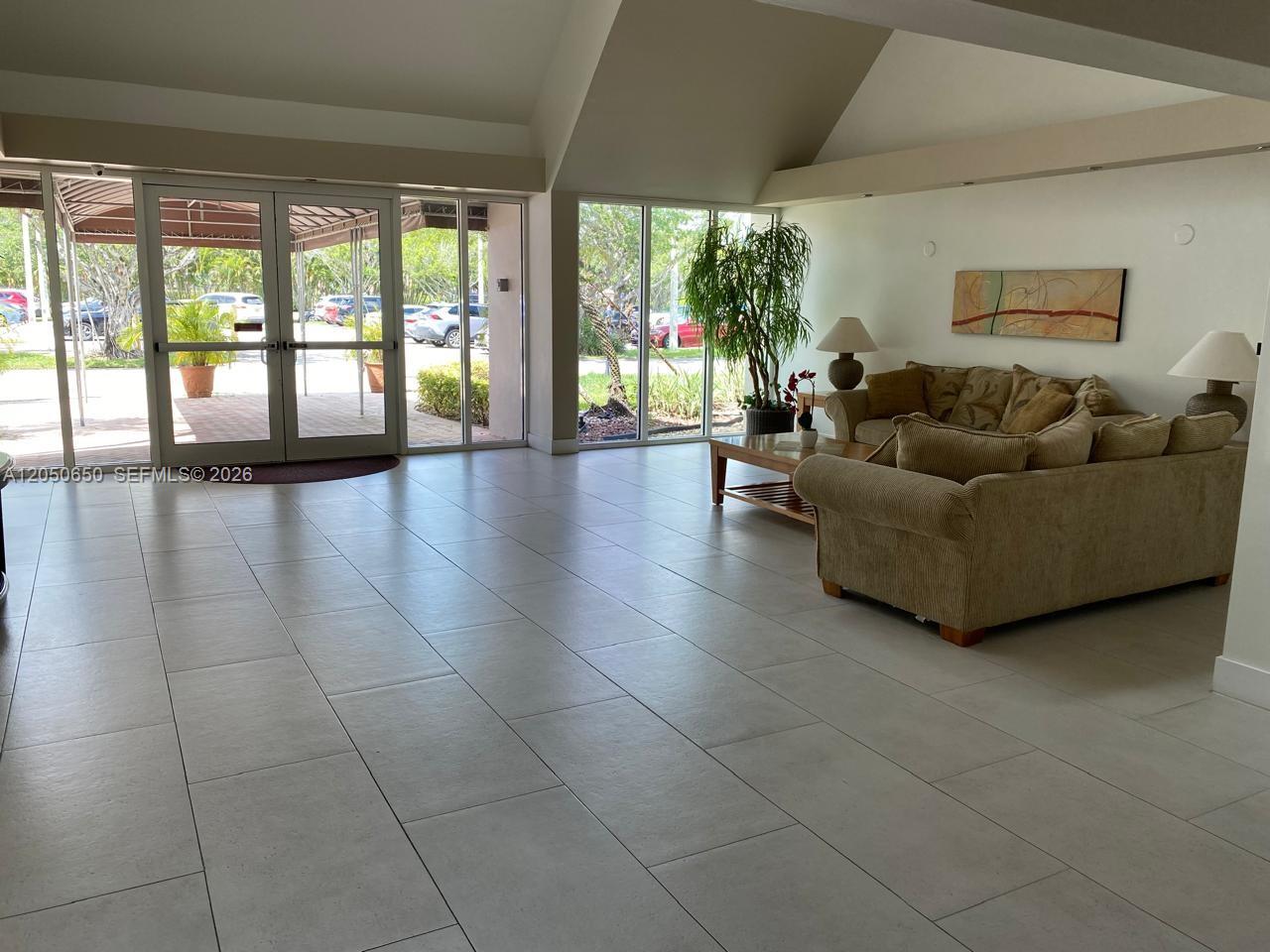 100 Lakeview Drive 316 Property Photo 17