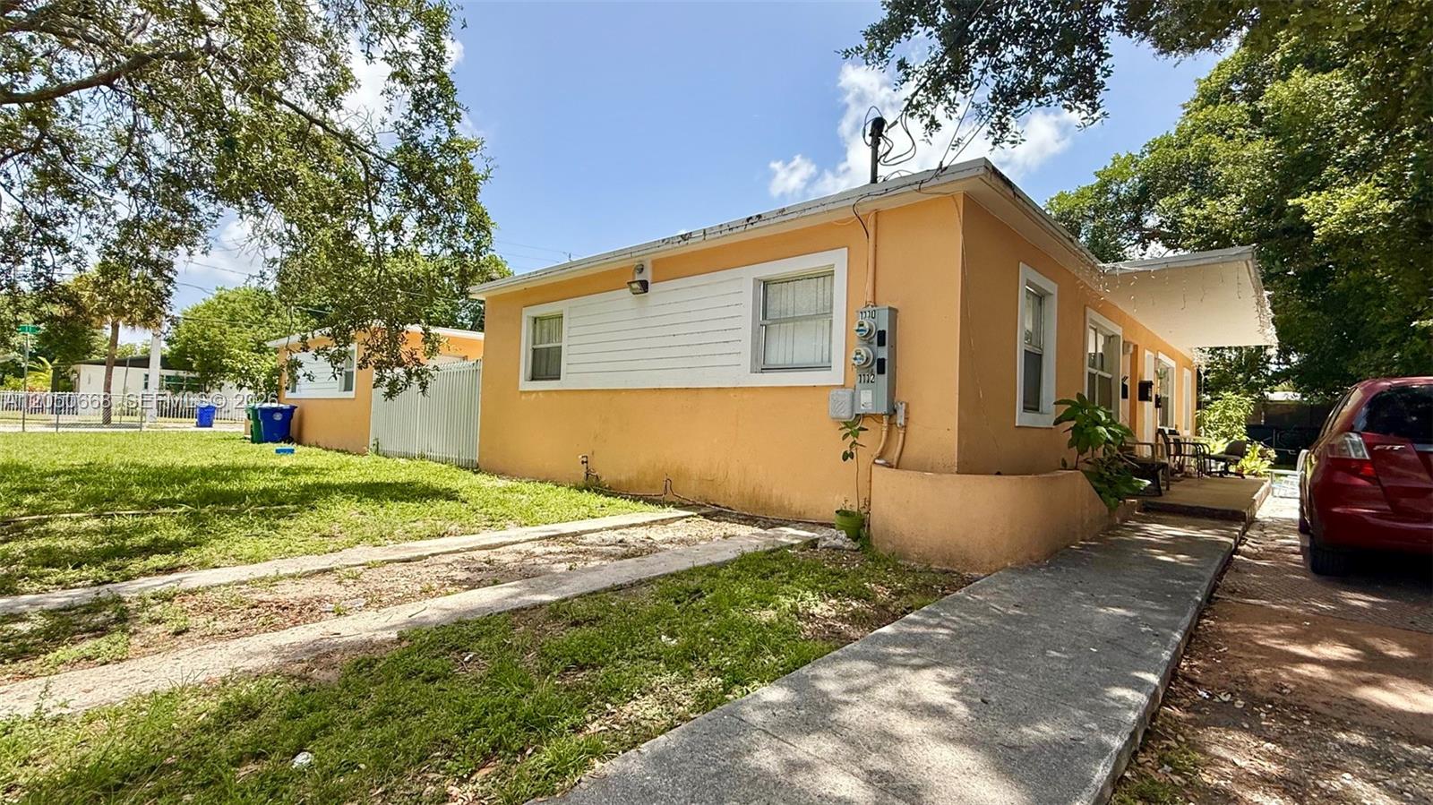 5730 Nw 11 Avenue Property Photo 2