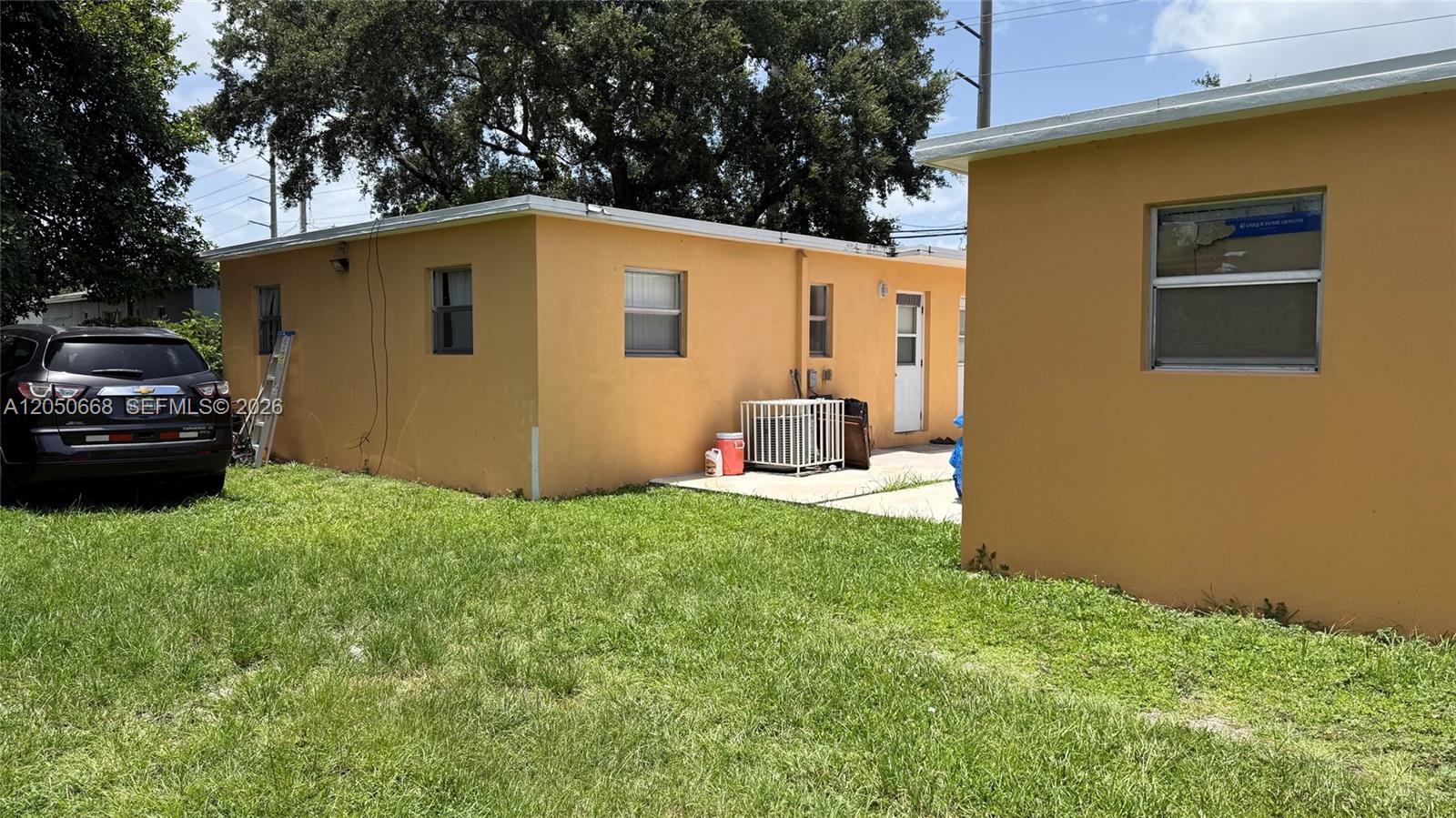 5730 Nw 11 Avenue Property Photo 5