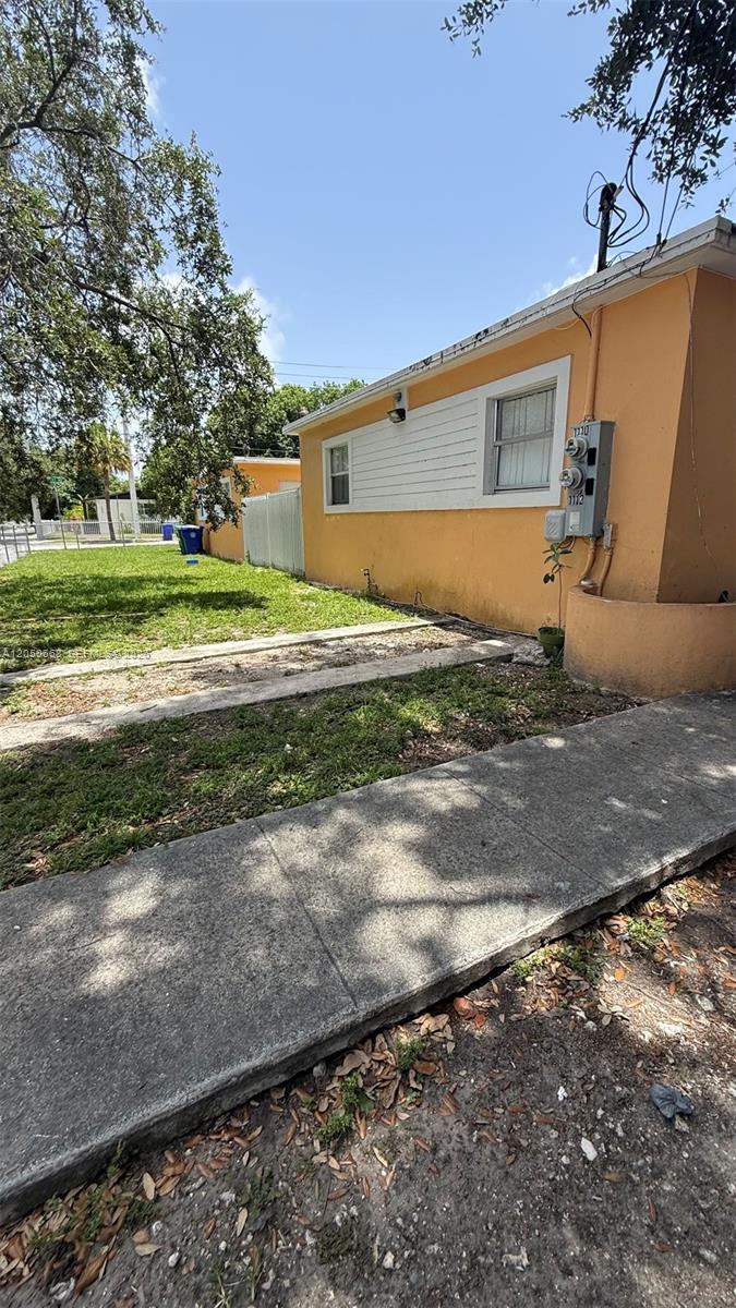 5730 Nw 11 Avenue Property Photo 6