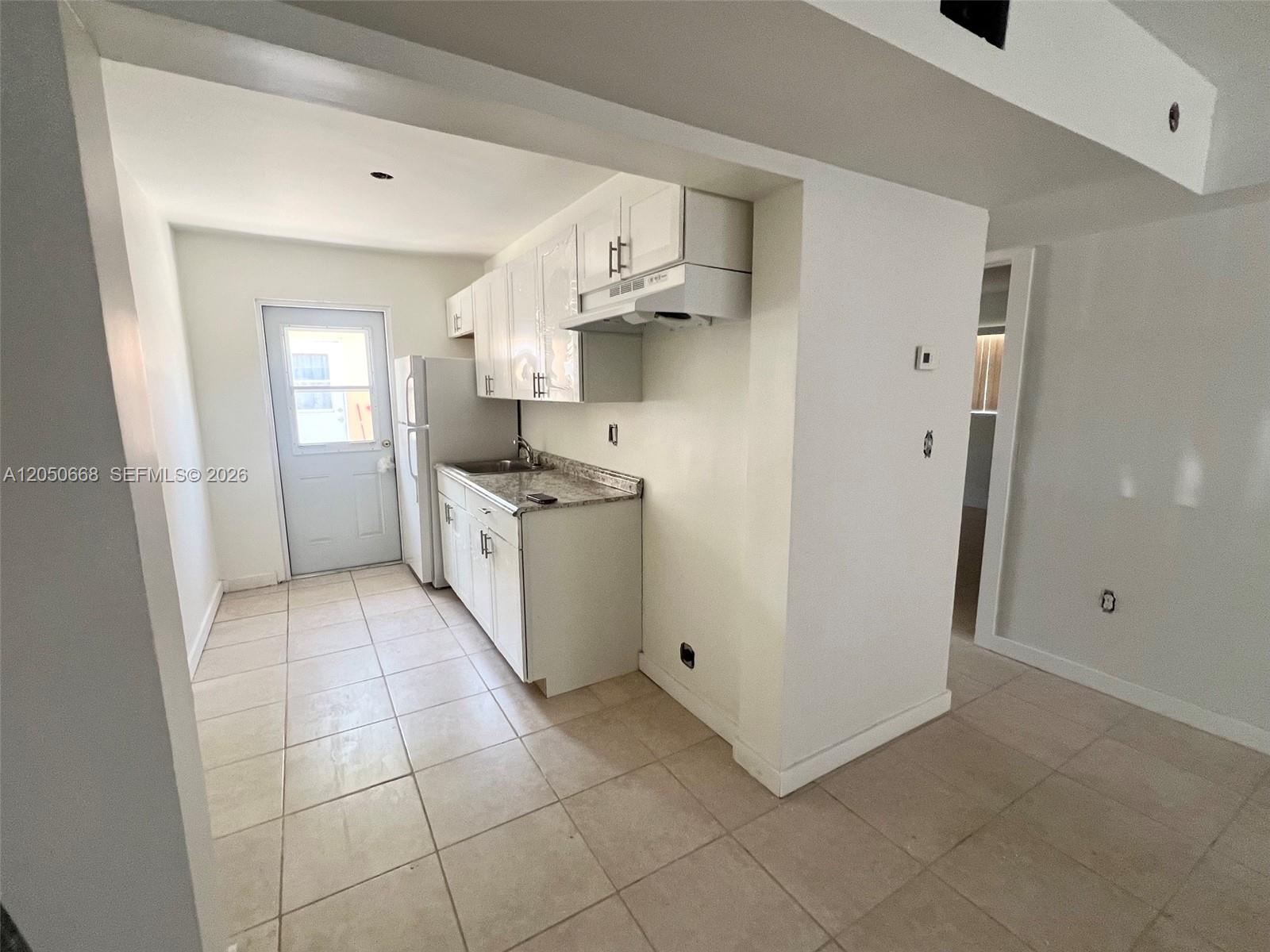 5730 Nw 11 Avenue Property Photo 8