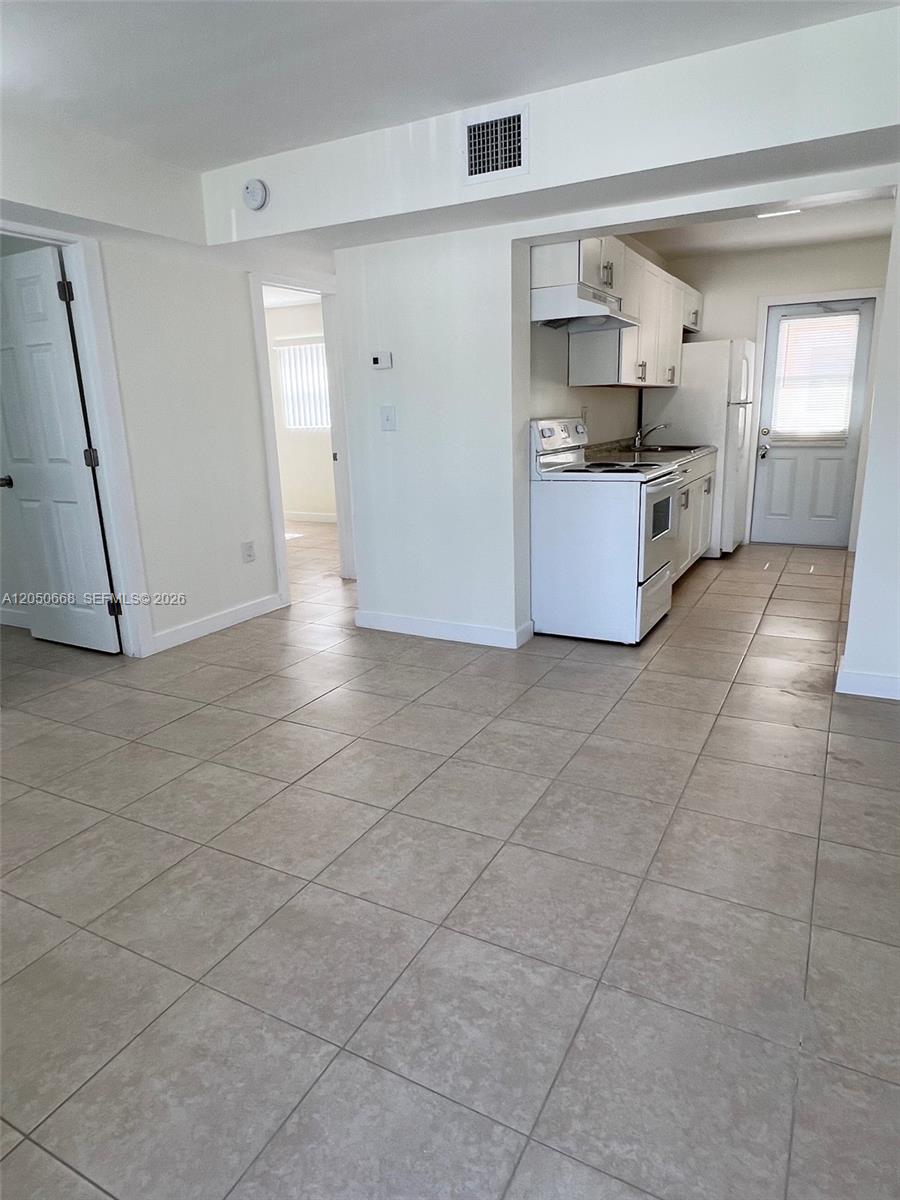 5730 Nw 11 Avenue Property Photo 11