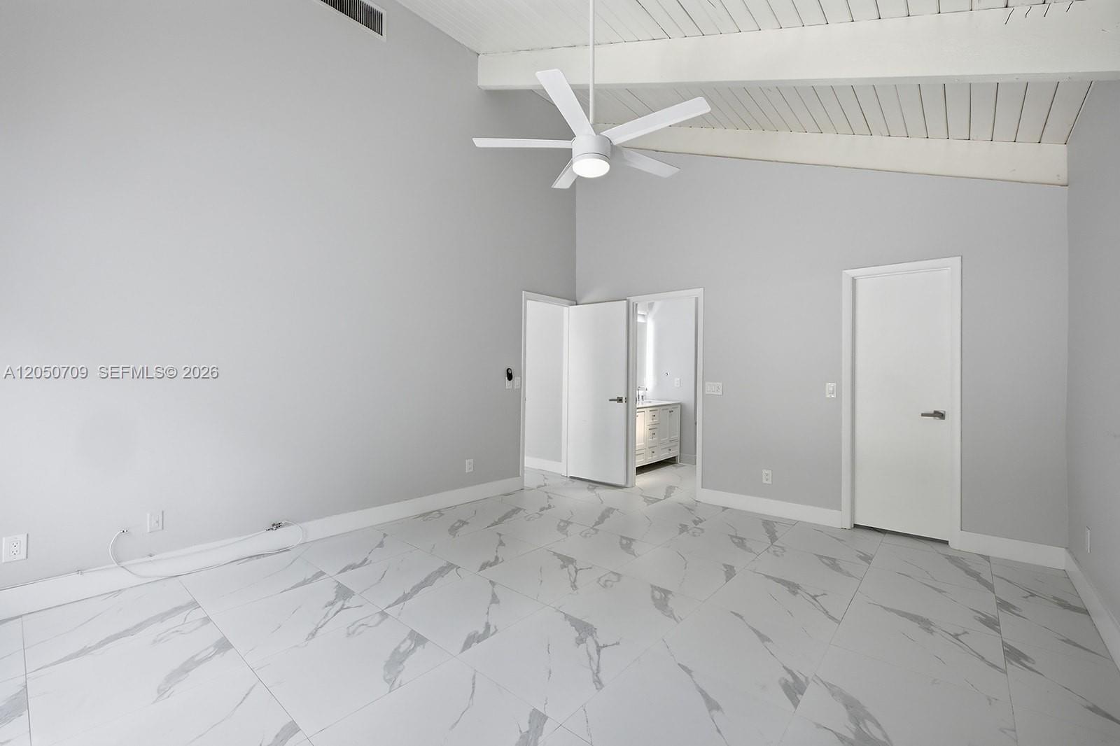 605 Leslie Drive Property Photo 5