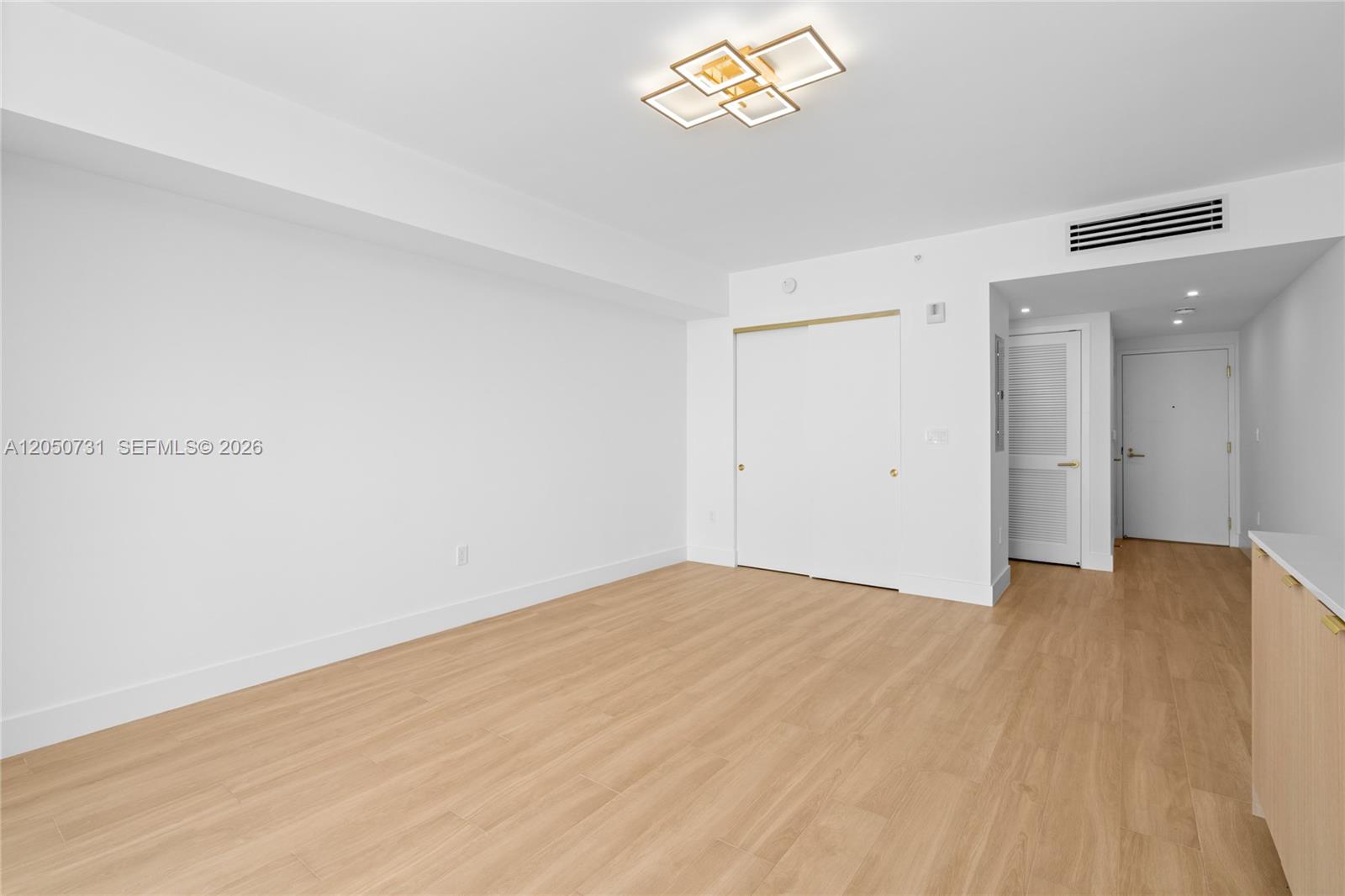 90 Ne 32nd Street 918 Property Photo 16