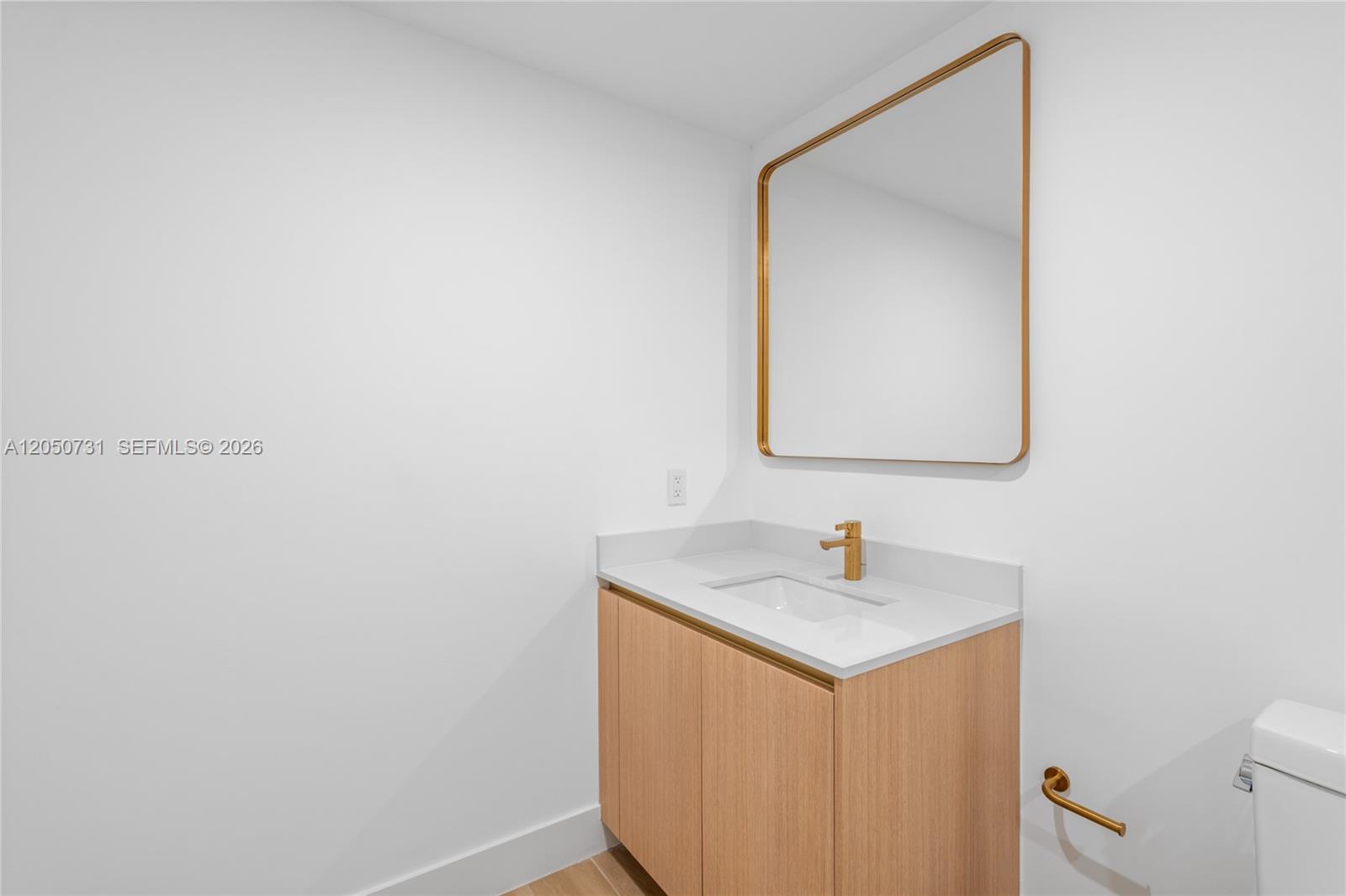 90 Ne 32nd Street 918 Property Photo 24