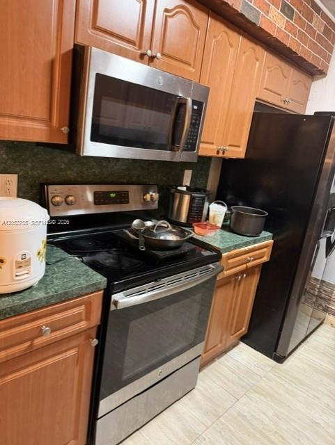 A12050755 Property Photo 3